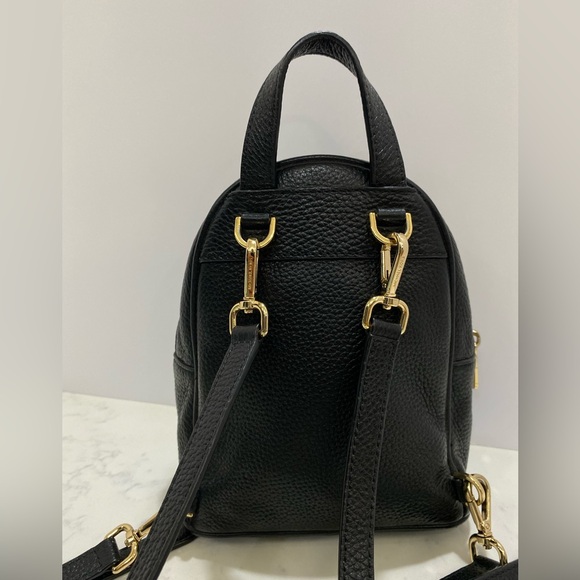 🚨SOLD 🚨👜MICHEAL KORS ✨semi new✨ MINI BACKPACK - Picture 6 of 13
